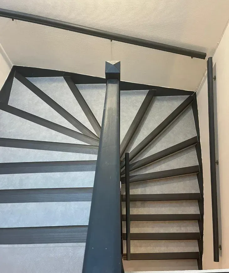 escalier de coté apreswebp